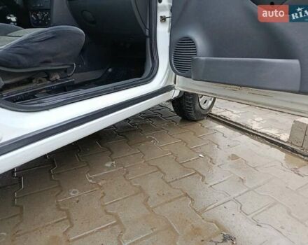 Белый Опель Комбо груз.-пасс., объемом двигателя 1.25 л и пробегом 286 тыс. км за 3500 $, фото 46 на Automoto.ua