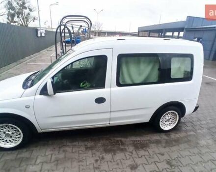 Білий Опель Комбо вант.-пас., об'ємом двигуна 1.7 л та пробігом 385 тис. км за 4700 $, фото 15 на Automoto.ua