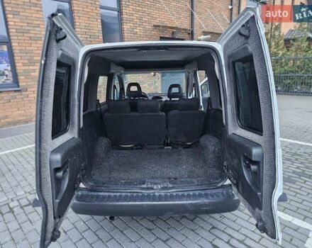 Білий Опель Комбо вант.-пас., об'ємом двигуна 1.25 л та пробігом 373 тис. км за 3600 $, фото 31 на Automoto.ua