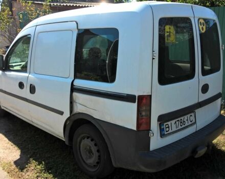 Белый Опель Комбо груз.-пасс., объемом двигателя 1.4 л и пробегом 300 тыс. км за 3750 $, фото 5 на Automoto.ua