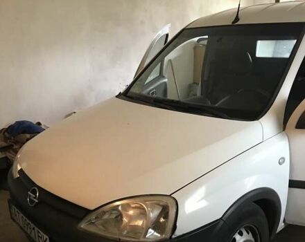 Белый Опель Комбо груз.-пасс., объемом двигателя 1.25 л и пробегом 130 тыс. км за 4200 $, фото 4 на Automoto.ua