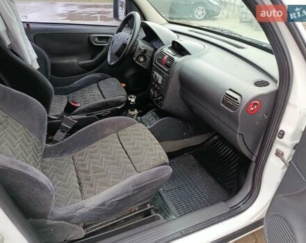 Белый Опель Комбо груз.-пасс., объемом двигателя 1.25 л и пробегом 286 тыс. км за 3500 $, фото 45 на Automoto.ua