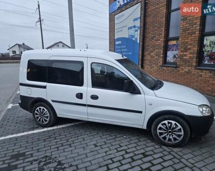 Білий Опель Комбо вант.-пас., об'ємом двигуна 1.25 л та пробігом 373 тис. км за 3600 $, фото 6 на Automoto.ua