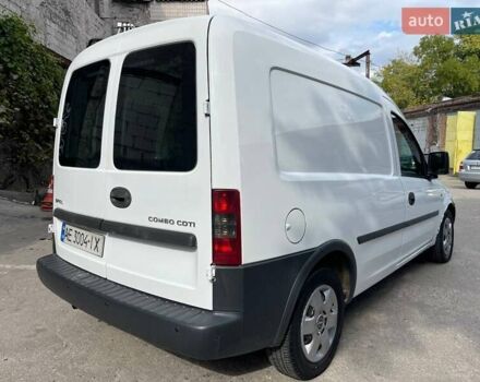 Белый Опель Комбо груз.-пасс., объемом двигателя 1.2 л и пробегом 422 тыс. км за 4200 $, фото 11 на Automoto.ua