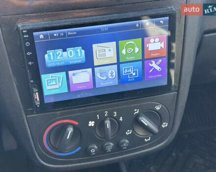 Білий Опель Комбо вант.-пас., об'ємом двигуна 1.3 л та пробігом 431 тис. км за 3500 $, фото 19 на Automoto.ua