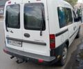 Белый Опель Комбо груз.-пасс., объемом двигателя 1.25 л и пробегом 294 тыс. км за 4000 $, фото 1 на Automoto.ua