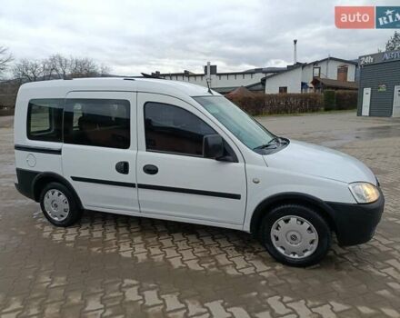Белый Опель Комбо груз.-пасс., объемом двигателя 1.25 л и пробегом 286 тыс. км за 3500 $, фото 29 на Automoto.ua