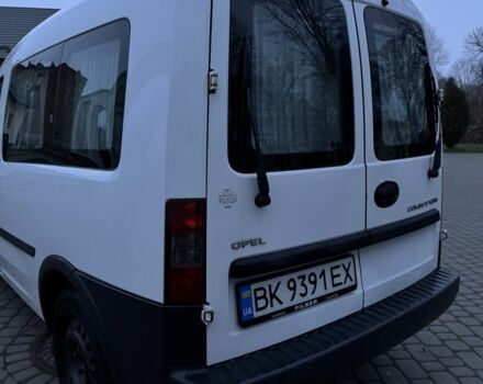Белый Опель Комбо груз.-пасс., объемом двигателя 1.7 л и пробегом 245 тыс. км за 4500 $, фото 9 на Automoto.ua