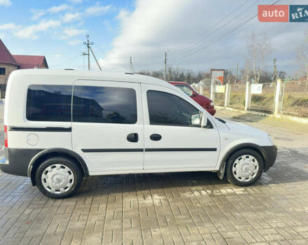 Белый Опель Комбо груз.-пасс., объемом двигателя 1.69 л и пробегом 236 тыс. км за 5300 $, фото 2 на Automoto.ua