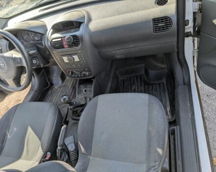 Опель Комбо вант.-пас. 2008 у Великой Александровке на Automoto.ua Білий Опель Комбо вант.-пас., об'ємом двигуна 1.7 л та пробігом 339 тис. км за 4500 $, фото 23 на Automoto.ua