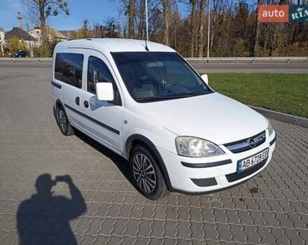 Белый Опель Комбо груз.-пасс., объемом двигателя 1.6 л и пробегом 215 тыс. км за 5600 $, фото 12 на Automoto.ua