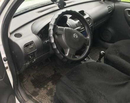 Белый Опель Комбо груз.-пасс., объемом двигателя 1.29 л и пробегом 340 тыс. км за 4000 $, фото 3 на Automoto.ua