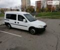 Белый Опель Комбо груз.-пасс., объемом двигателя 1.25 л и пробегом 328 тыс. км за 3700 $, фото 2 на Automoto.ua