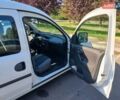 Белый Опель Комбо груз.-пасс., объемом двигателя 1.7 л и пробегом 232 тыс. км за 5199 $, фото 4 на Automoto.ua