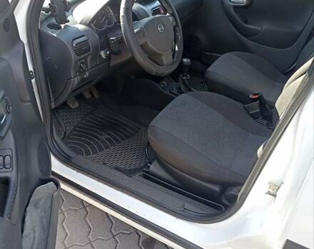 Опель Комбо груз.-пасс. 2008 в Виннице на Automoto.ua Белый Опель Комбо груз.-пасс., объемом двигателя 1.6 л и пробегом 215 тыс. км за 5600 $, фото 4 на Automoto.ua