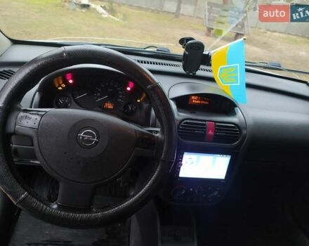 Белый Опель Комбо груз.-пасс., объемом двигателя 1.2 л и пробегом 274 тыс. км за 4200 $, фото 3 на Automoto.ua