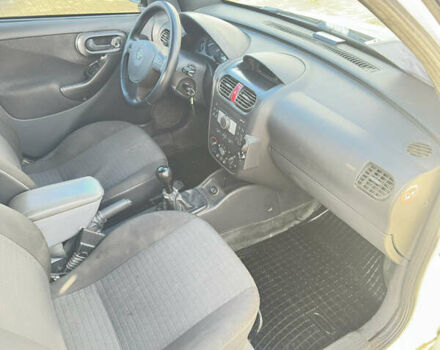 Белый Опель Комбо груз.-пасс., объемом двигателя 1.69 л и пробегом 236 тыс. км за 5300 $, фото 9 на Automoto.ua