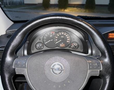 Белый Опель Комбо груз.-пасс., объемом двигателя 1.7 л и пробегом 245 тыс. км за 4500 $, фото 5 на Automoto.ua