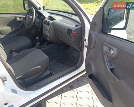 Опель Комбо груз.-пасс. 2008 в Виннице на Automoto.ua Белый Опель Комбо груз.-пасс., объемом двигателя 1.6 л и пробегом 215 тыс. км за 5600 $, фото 12 на Automoto.ua