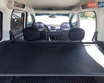 Опель Комбо груз.-пасс. 2008 в Виннице на Automoto.ua Белый Опель Комбо груз.-пасс., объемом двигателя 1.6 л и пробегом 215 тыс. км за 5600 $, фото 11 на Automoto.ua