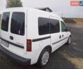 Белый Опель Комбо груз.-пасс., объемом двигателя 1.2 л и пробегом 325 тыс. км за 4150 $, фото 3 на Automoto.ua