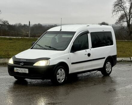 Белый Опель Комбо груз.-пасс., объемом двигателя 1.3 л и пробегом 344 тыс. км за 2700 $, фото 1 на Automoto.ua