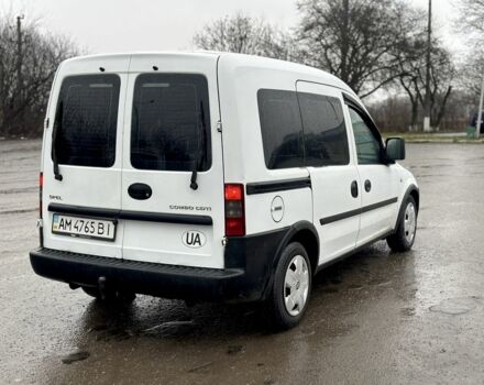 Белый Опель Комбо груз.-пасс., объемом двигателя 1.3 л и пробегом 344 тыс. км за 2700 $, фото 6 на Automoto.ua