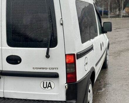 Белый Опель Комбо груз.-пасс., объемом двигателя 1.3 л и пробегом 344 тыс. км за 2700 $, фото 5 на Automoto.ua