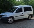 Белый Опель Комбо груз.-пасс., объемом двигателя 1.69 л и пробегом 342 тыс. км за 5000 $, фото 3 на Automoto.ua