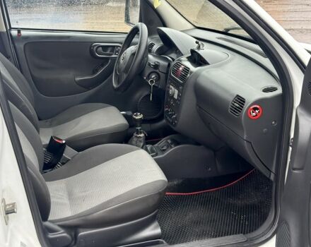 Белый Опель Комбо груз.-пасс., объемом двигателя 1.3 л и пробегом 344 тыс. км за 2700 $, фото 8 на Automoto.ua