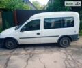 Белый Опель Комбо груз.-пасс., объемом двигателя 1.25 л и пробегом 260 тыс. км за 4999 $, фото 2 на Automoto.ua