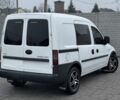 Белый Опель Комбо груз.-пасс., объемом двигателя 1.3 л и пробегом 350 тыс. км за 4000 $, фото 3 на Automoto.ua