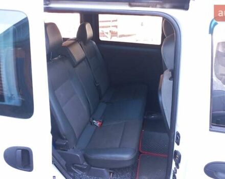 Белый Опель Комбо груз.-пасс., объемом двигателя 1.7 л и пробегом 300 тыс. км за 4000 $, фото 3 на Automoto.ua