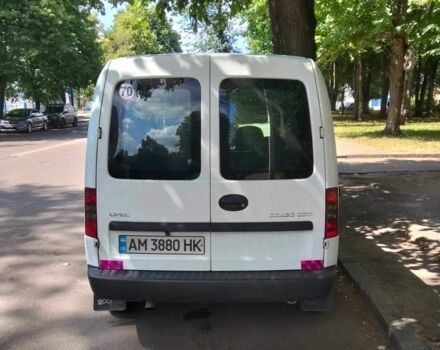 Білий Опель Комбо вант.-пас., об'ємом двигуна 1.25 л та пробігом 350 тис. км за 4500 $, фото 2 на Automoto.ua