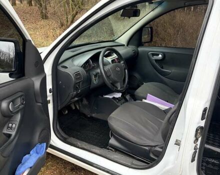 Білий Опель Комбо вант.-пас., об'ємом двигуна 1.36 л та пробігом 260 тис. км за 5500 $, фото 4 на Automoto.ua