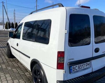 Белый Опель Комбо груз.-пасс., объемом двигателя 1.25 л и пробегом 390 тыс. км за 4350 $, фото 2 на Automoto.ua