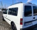Белый Опель Комбо груз.-пасс., объемом двигателя 1.25 л и пробегом 390 тыс. км за 4350 $, фото 2 на Automoto.ua