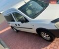Белый Опель Комбо груз.-пасс., объемом двигателя 1.3 л и пробегом 400 тыс. км за 4200 $, фото 2 на Automoto.ua