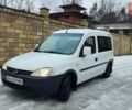 Белый Опель Комбо груз.-пасс., объемом двигателя 1.25 л и пробегом 320 тыс. км за 4350 $, фото 1 на Automoto.ua