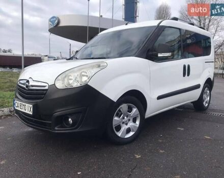 Белый Опель Комбо груз.-пасс., объемом двигателя 1.6 л и пробегом 198 тыс. км за 6150 $, фото 15 на Automoto.ua