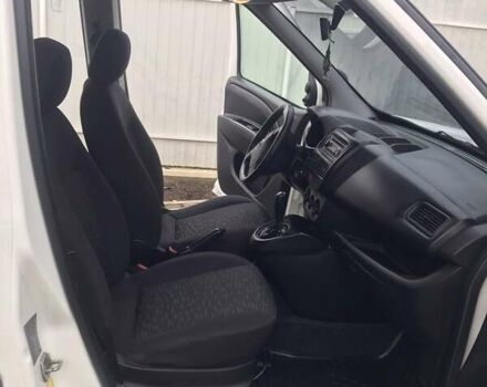 Белый Опель Комбо груз.-пасс., объемом двигателя 1.6 л и пробегом 198 тыс. км за 6150 $, фото 7 на Automoto.ua