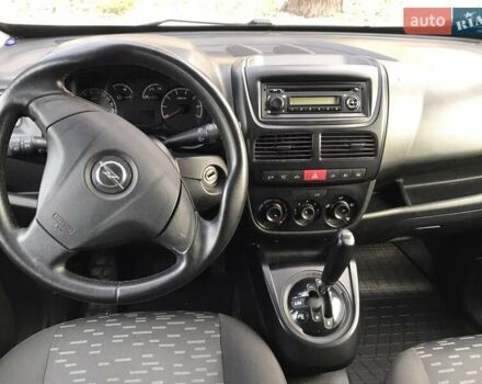 Белый Опель Комбо груз.-пасс., объемом двигателя 1.6 л и пробегом 198 тыс. км за 6150 $, фото 24 на Automoto.ua