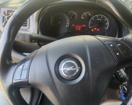 Белый Опель Комбо груз.-пасс., объемом двигателя 1.3 л и пробегом 374 тыс. км за 5100 $, фото 11 на Automoto.ua