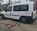 Белый Опель Комбо груз.-пасс., объемом двигателя 1.2 л и пробегом 300 тыс. км за 4300 $, фото 2 на Automoto.ua
