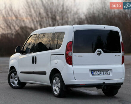 Белый Опель Комбо груз.-пасс., объемом двигателя 1.6 л и пробегом 256 тыс. км за 6600 $, фото 10 на Automoto.ua