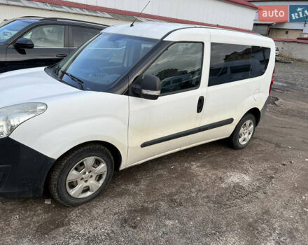 Опель Комбо груз.-пасс. 2012 в Львове на Automoto.ua Белый Опель Комбо груз.-пасс., объемом двигателя 1.3 л и пробегом 198 тыс. км за 6200 $, фото 1 на Automoto.ua