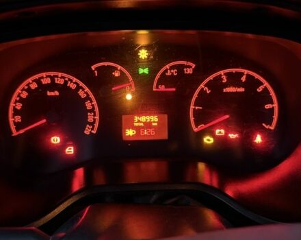 Белый Опель Комбо груз.-пасс., объемом двигателя 1.2 л и пробегом 348 тыс. км за 4300 $, фото 6 на Automoto.ua