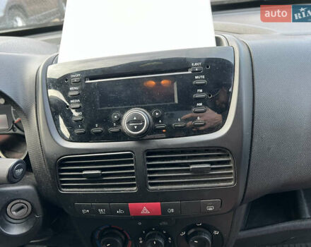 Опель Комбо груз.-пасс. 2012 в Львове на Automoto.ua Белый Опель Комбо груз.-пасс., объемом двигателя 1.3 л и пробегом 198 тыс. км за 6200 $, фото 6 на Automoto.ua