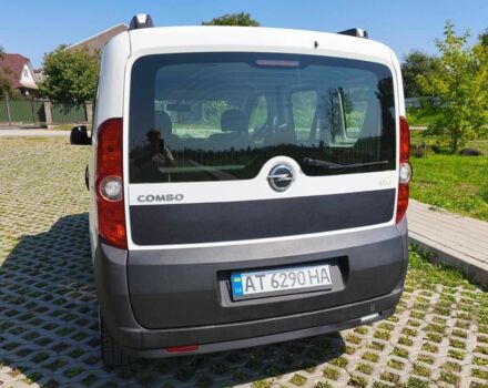 Опель Комбо груз.-пасс. 2012 в Коломые на Automoto.ua Белый Опель Комбо груз.-пасс., объемом двигателя 1.4 л и пробегом 190 тыс. км за 7500 $, фото 1 на Automoto.ua