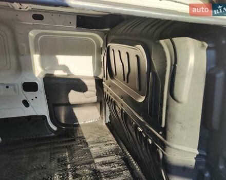 Білий Опель Комбо вант.-пас., об'ємом двигуна 1.2 л та пробігом 382 тис. км за 5900 $, фото 7 на Automoto.ua